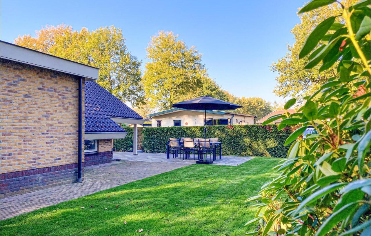 Nice Home In Putten With Kitchen Bagian luar foto